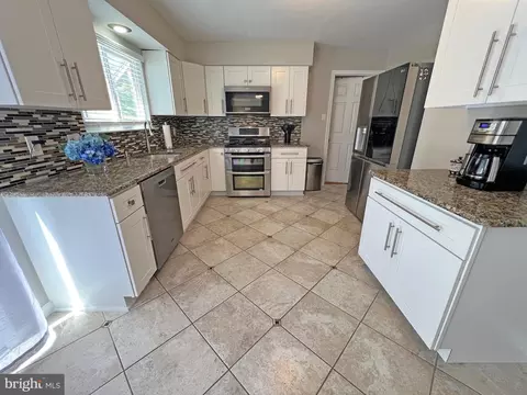 Kitchen - 4206 Upland Dr, Boothwyn, PA 19061 photo 1 of 4