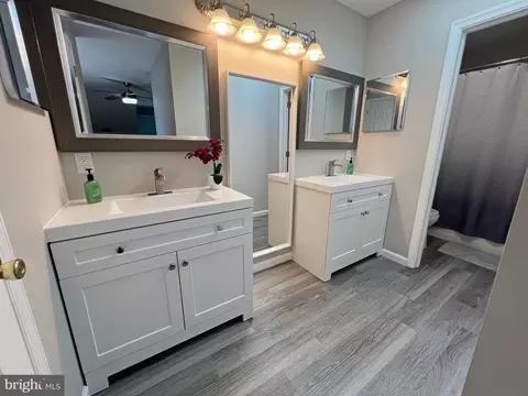 Bath - 4206 Upland Dr, Boothwyn, PA 19061 photo 1 of 3