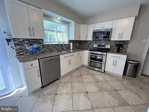 Kitchen - 4206 Upland Dr, Boothwyn, PA 19061 photo 4 of 4