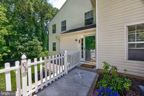 130 Deerfield Ct #130, Glen Mills, PA 19342