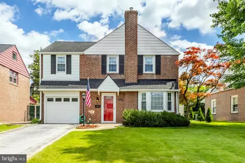 213 Oxford Hill Ln, Havertown, PA 19083
