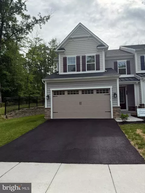 411 W Ponds Edge Dr, Media, PA 19063