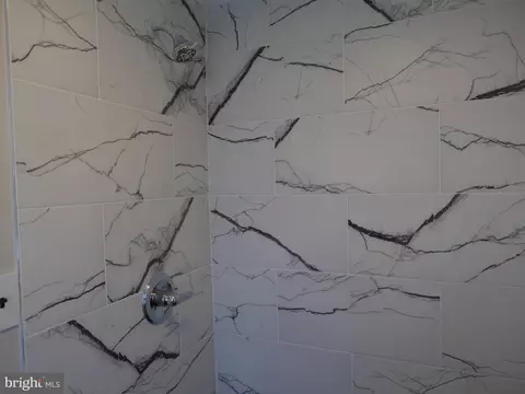 Bath - 313 Hampden Rd, Darby, PA 19082 photo 3 of 3