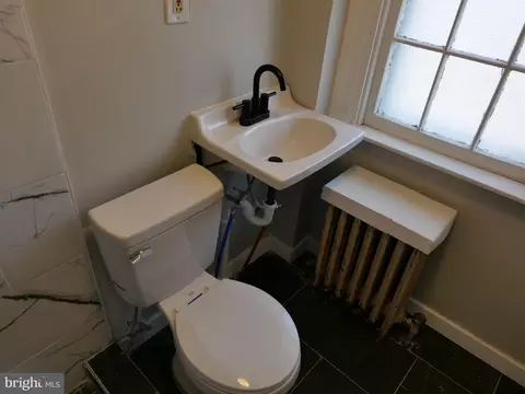 Bath - 313 Hampden Rd, Darby, PA 19082 photo 2 of 3