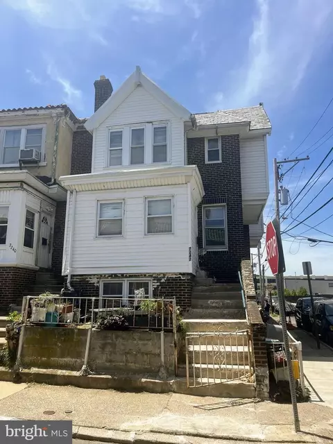 7242 Sansom St, Darby, PA 19082