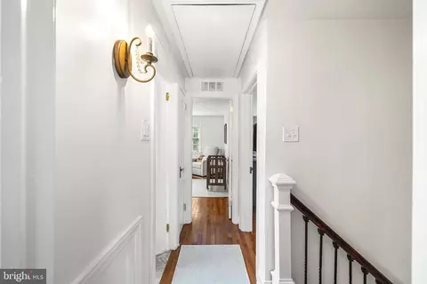 Entry Way - 411 Sugartown Rd, Wayne, PA 19087 photo 6 of 7