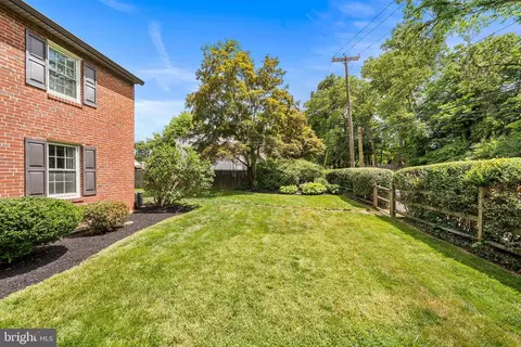 Exterior - 411 Sugartown Rd, Wayne, PA 19087 photo 3 of 8