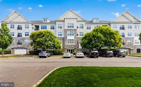 4103 Lydia Hollow Dr #B, Glen Mills, PA 19342