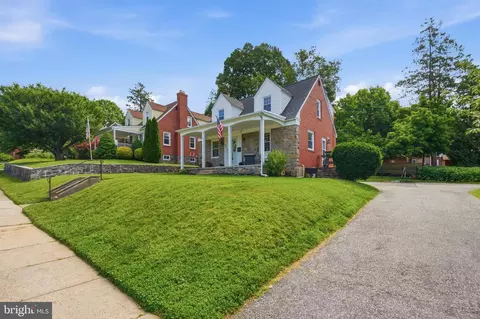 455 Glendale Cir, Springfield, PA 19064