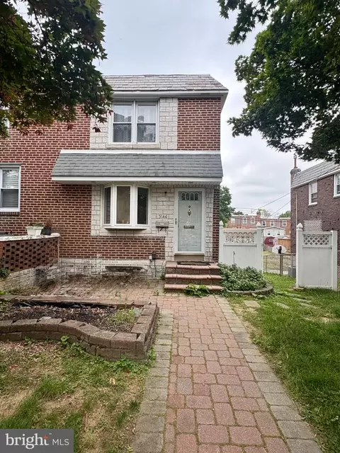 5144 Whitehall Dr, Clifton Heights, PA 19018