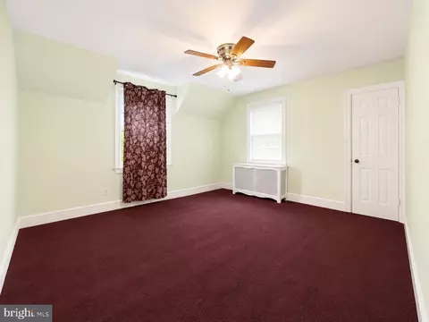 Bedroom - 3 E Providence Rd, Lansdowne, PA 19050 photo 3 of 4