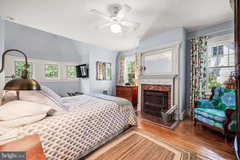 Bedroom - 118 Walnut Ave, Wayne, PA 19087 photo 4 of 6