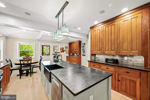 Kitchen - 118 Walnut Ave, Wayne, PA 19087 photo 3 of 4