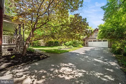 Exterior - 118 Walnut Ave, Wayne, PA 19087 photo 10 of 10
