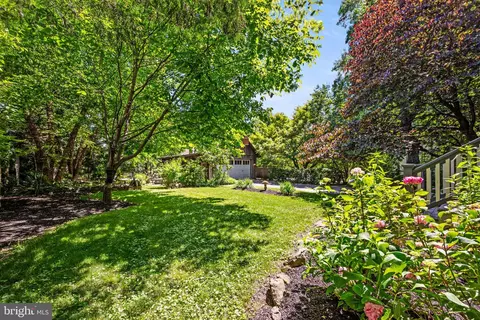 Exterior - 118 Walnut Ave, Wayne, PA 19087 photo 8 of 10