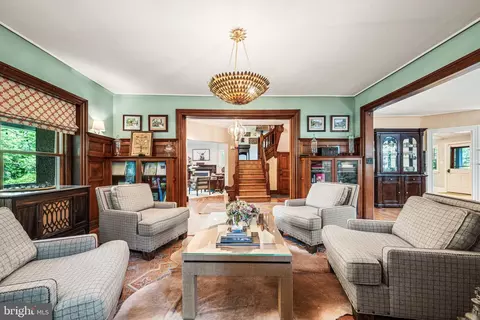 Living - 118 Walnut Ave, Wayne, PA 19087 photo 1 of 3
