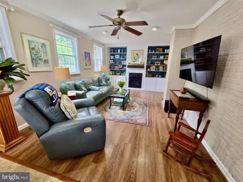 Living - 310 Butler Rd, Springfield, PA 19064 photo 1 of 2