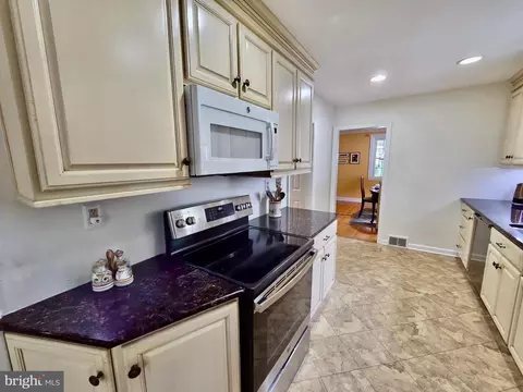 Kitchen - 310 Butler Rd, Springfield, PA 19064 photo 3 of 4