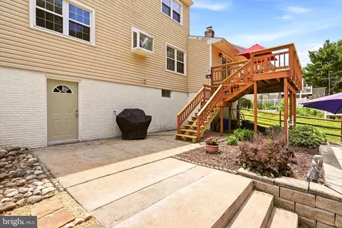 Exterior - 2437 W Colonial Dr, Upper Chichester, PA 19061 photo 20 of 25