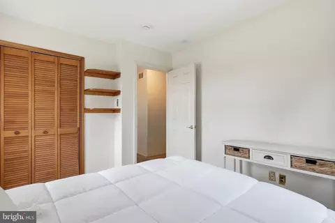 Bedroom - 2437 W Colonial Dr, Upper Chichester, PA 19061 photo 6 of 9
