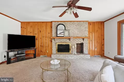 Living - 2437 W Colonial Dr, Upper Chichester, PA 19061 photo 8 of 11