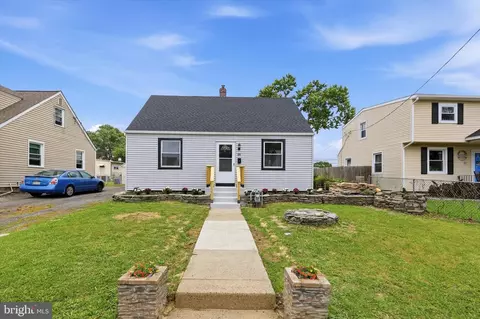 25 N Martin Ln, Norwood, PA 19074