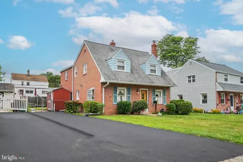 859 Wyndom Ter, Secane, PA 19018