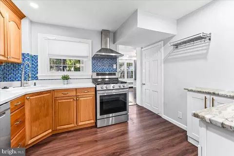 Kitchen - 2323 Franklin Ave, Secane, PA 19018 photo 2 of 3