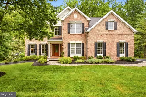 5 Nathaniel Ct, Glen Mills, PA 19342