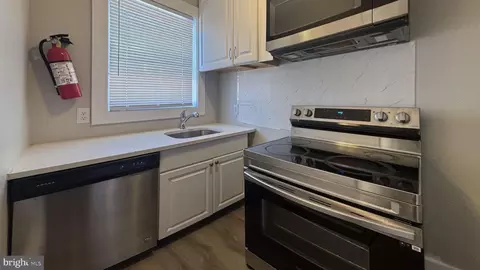 242 Margate Rd, Upper Darby, PA 19082 photo 2