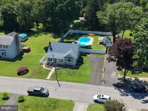 1151 Villanova Ave, Swarthmore, PA 19081