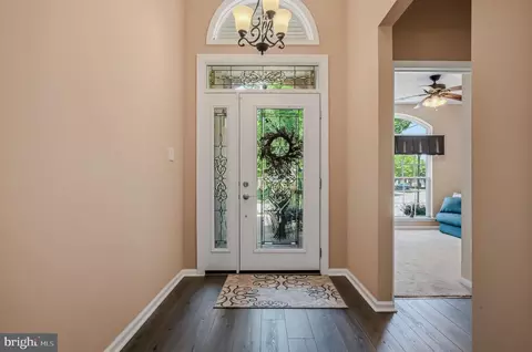 Entry Way - 10 Irwin Dr, Ogden, PA 19061 photo 3 of 4