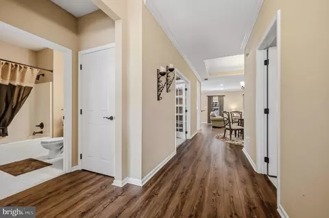 Entry Way - 10 Irwin Dr, Ogden, PA 19061 photo 4 of 4