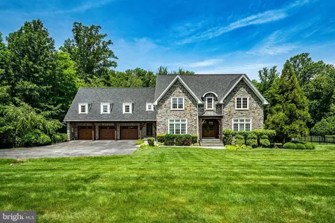 57 Sweetwater Rd, Glen Mills, PA 19342