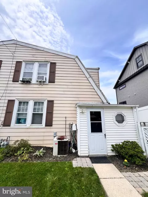 202 N Aberdeen Ave, Wayne, PA 19087