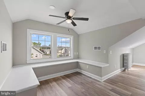 Entry Way - 901 Ormond Ave, Drexel Hill, PA 19026 photo 12 of 16