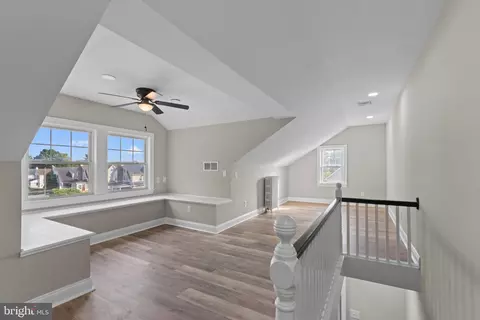 Entry Way - 901 Ormond Ave, Drexel Hill, PA 19026 photo 11 of 16