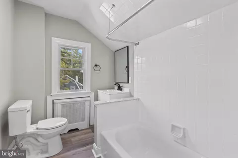Entry Way - 901 Ormond Ave, Drexel Hill, PA 19026 photo 16 of 16