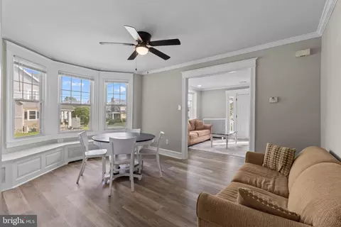 Living - 901 Ormond Ave, Drexel Hill, PA 19026 photo 2 of 2