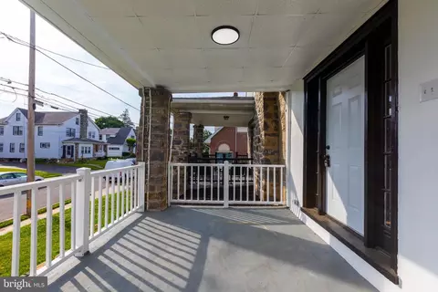 Exterior - 901 Ormond Ave, Drexel Hill, PA 19026 photo 5 of 6