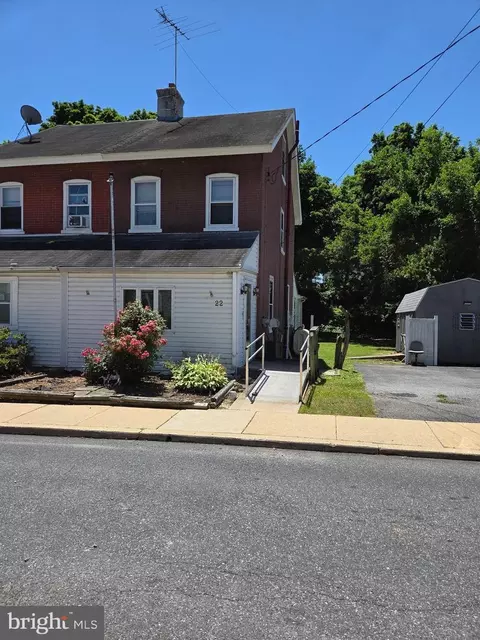 22 4th St, Brookhaven, PA 19015