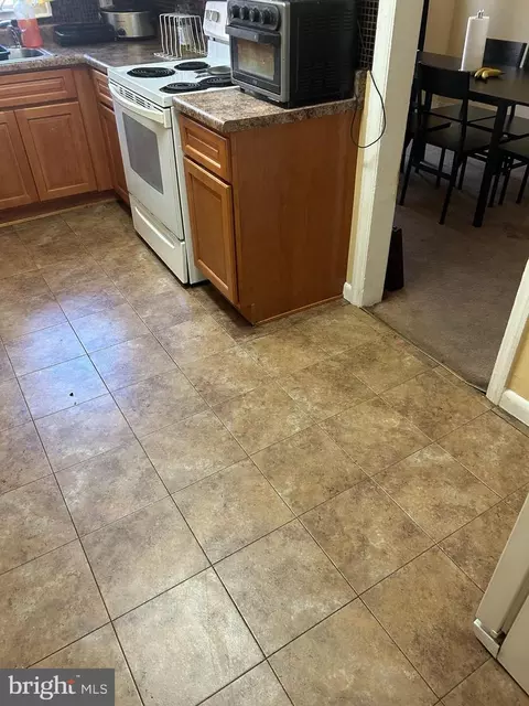6845 Clover Ln, Darby, PA 19082 photo 5