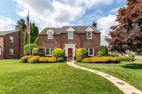 54 Treaty Rd, Drexel Hill, PA 19026