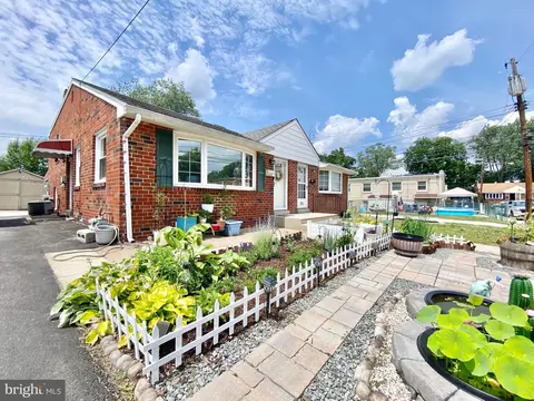 1616 Pennsylvania Ave, Prospect Park, PA 19076