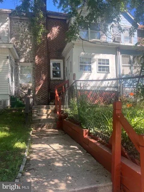 310 W 15th St, Chester, PA 19013