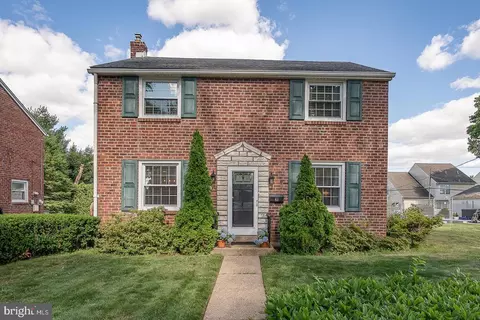 43 Netherwood Dr, Springfield, PA 19064