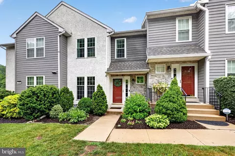 214 Moria Pl, Aston, PA 19014