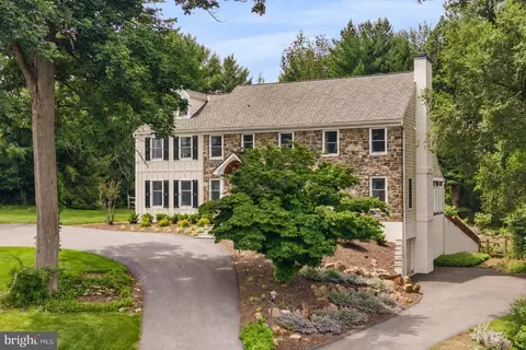 112 Hunt Valley Cir, Berwyn, PA 19312
