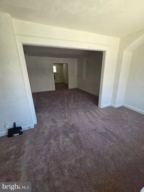 Entry Way - 434 Hampden Rd, Darby, PA 19082 photo 1 of 2