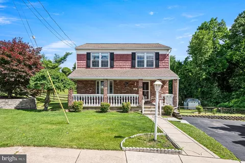 15 Scott Ln, Brookhaven, PA 19015